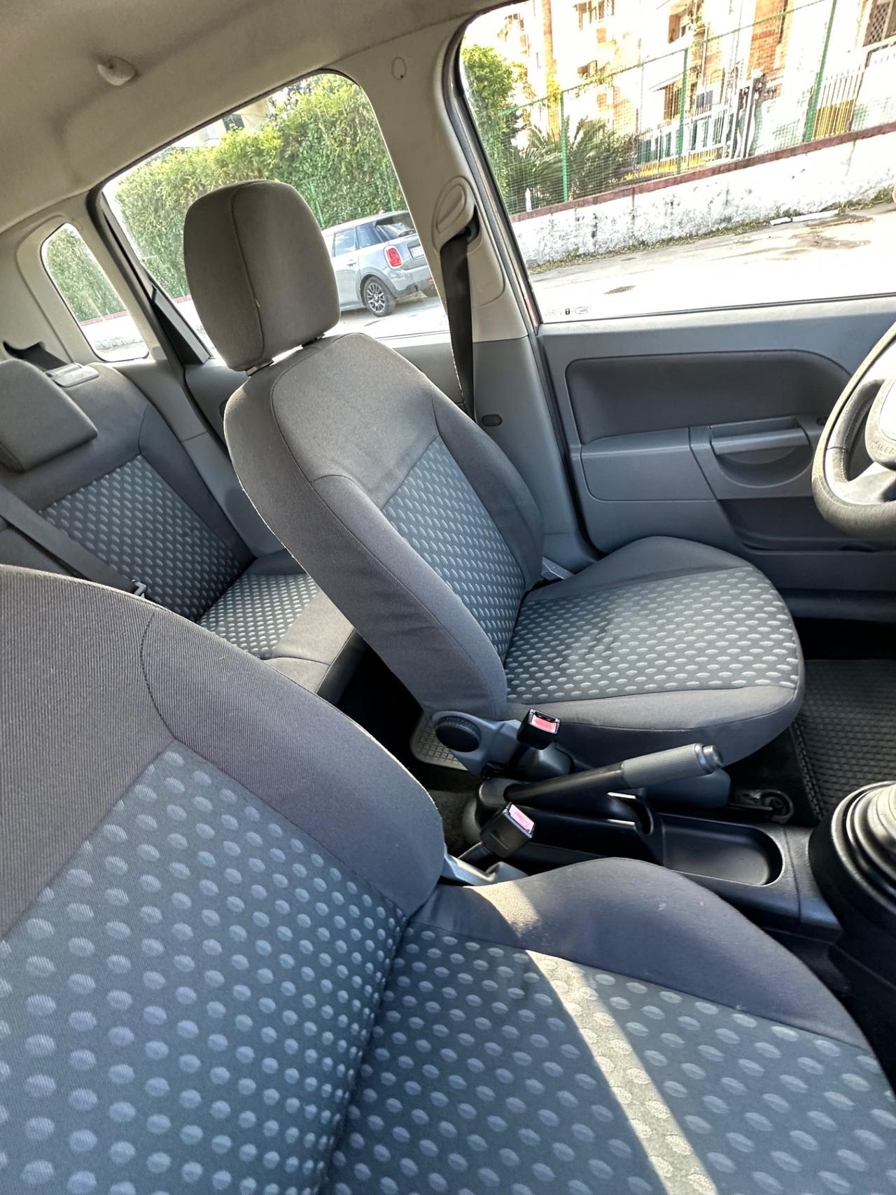 Ford Fiesta 1.2 16V 5p. Ghia