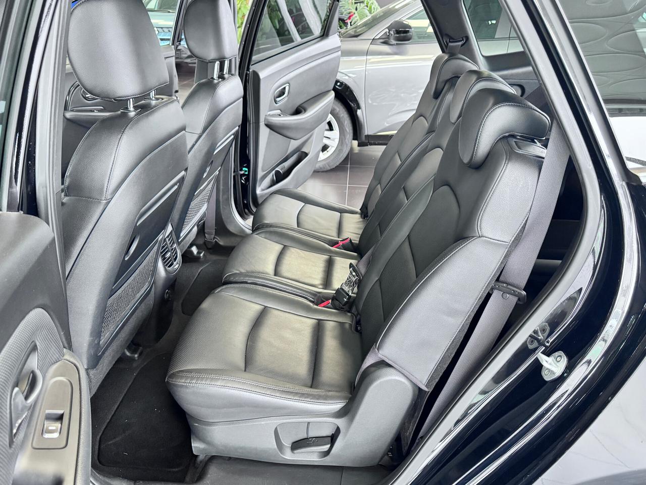 Kia Carens 1.7 CRDi 141 CV DCT Platinum