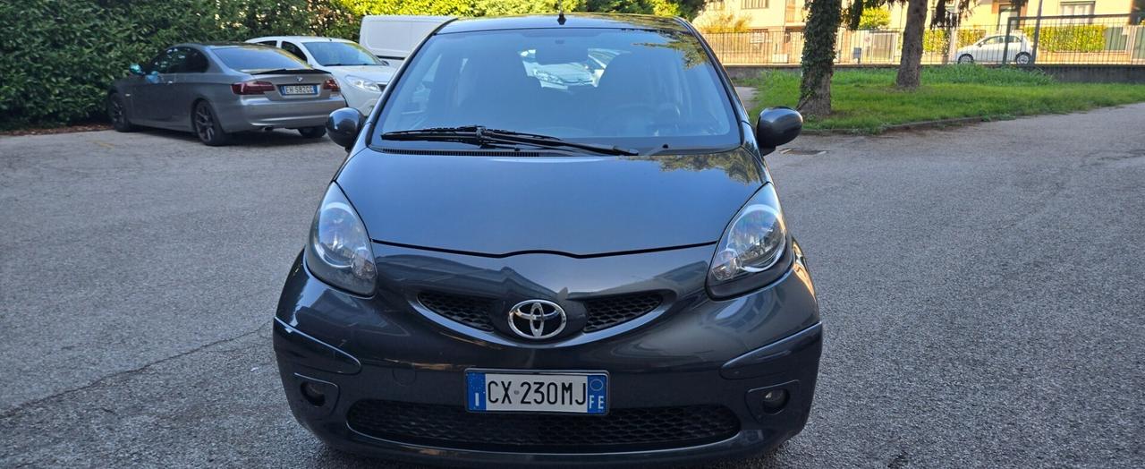 Toyota Aygo 1.0 12V VVT-i 3 porte Sol