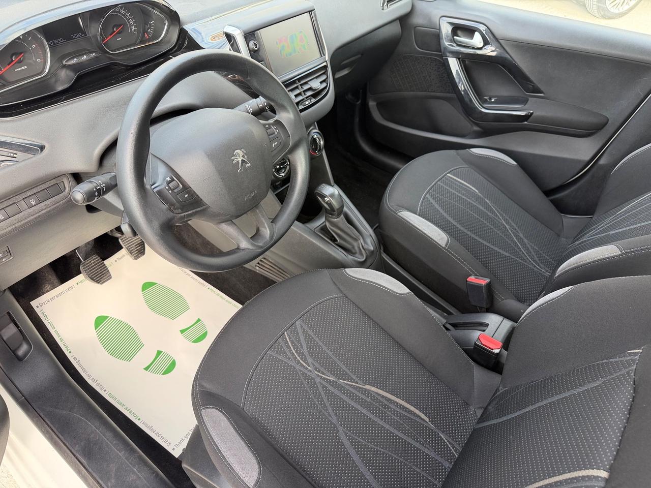 Peugeot 208 1.4 HDi 68 CV AUTOCARRO 5 POSTI