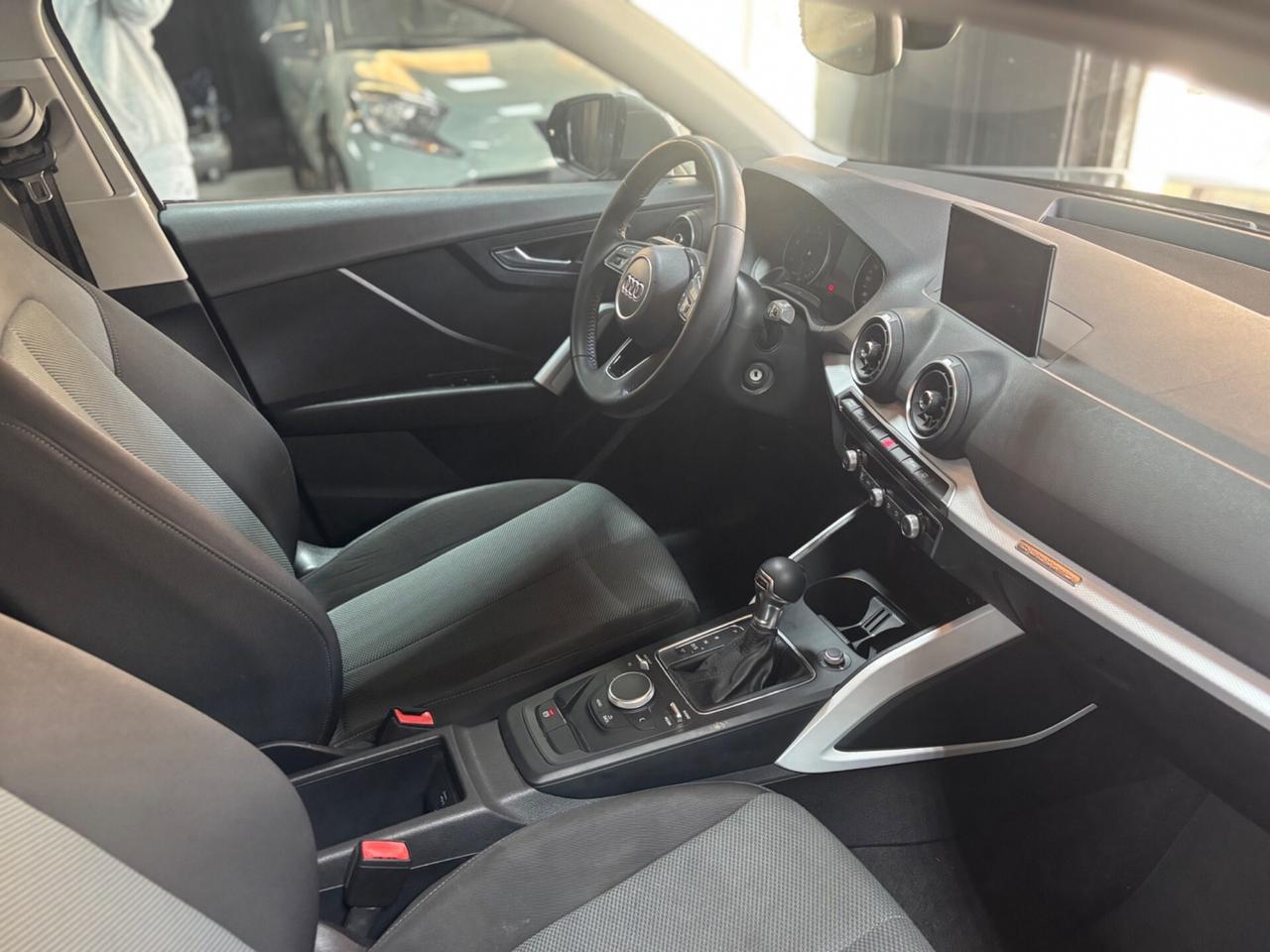 Audi Q2 35 TDI quattro S tronic Business Design