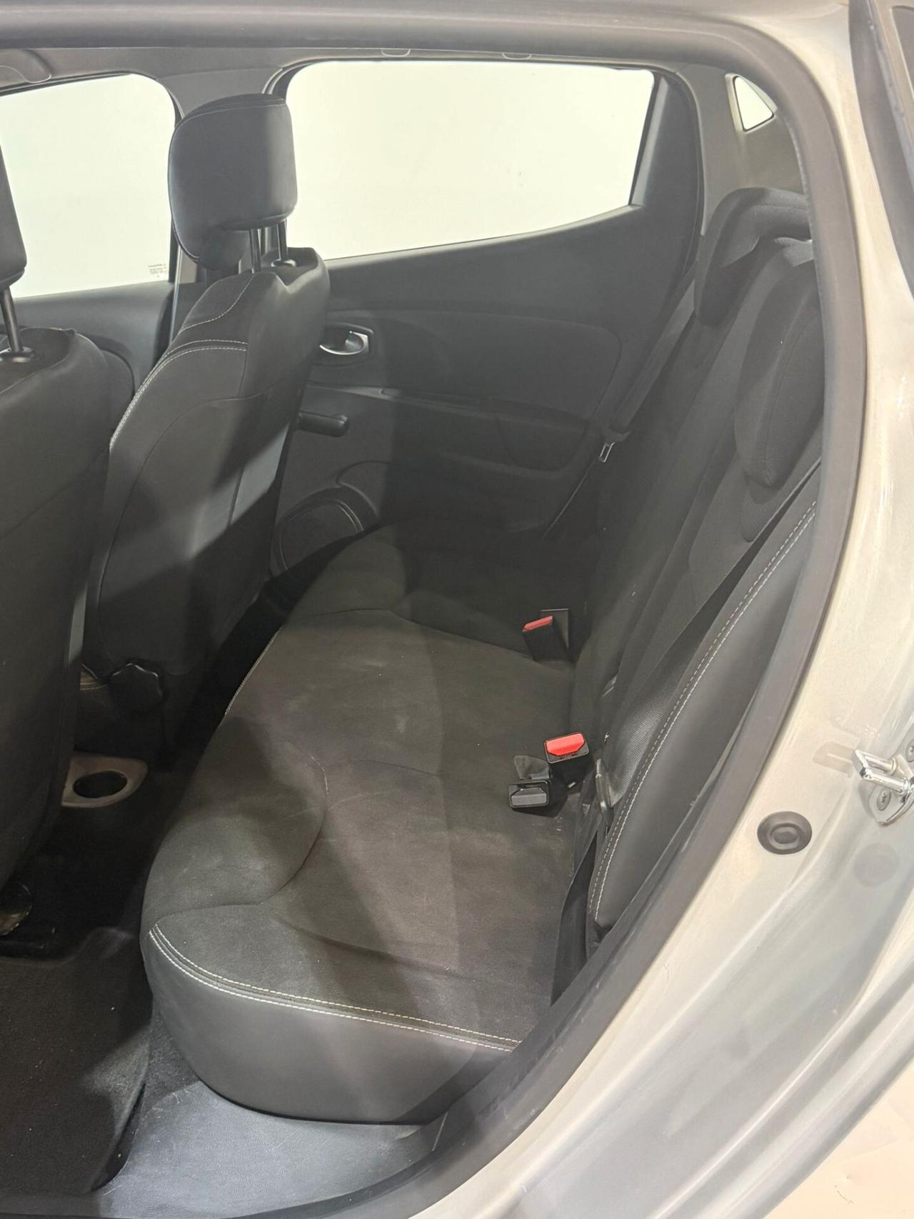 Renault Clio BENZINA/GPL 1.2 75CV 5P INTENSE