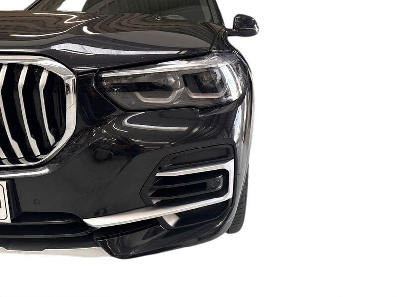 BMW X5 xdrive30d mhev 48V xLine auto