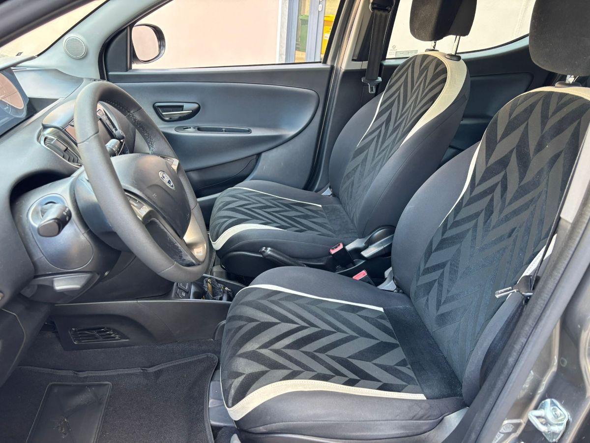 LANCIA Ypsilon 1.2 69CV 5p.GPL Ecochic Gold 5posti