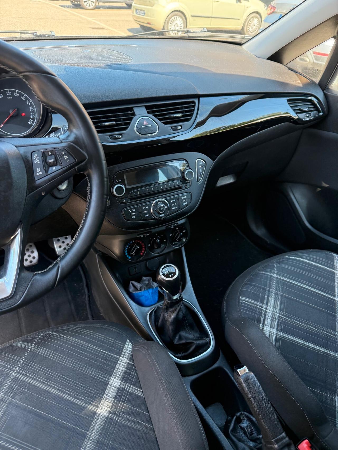 Opel Corsa 1.4 Gpl - NEOP. - 12 MESI DI GARANZIA -