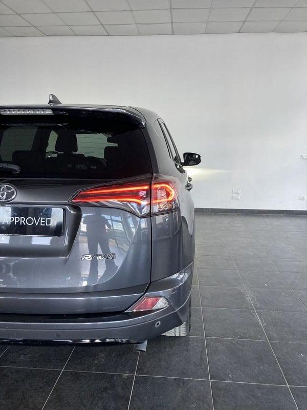 Toyota RAV4 Rav4 2.0 d-4d Lounge 2wd mt my17