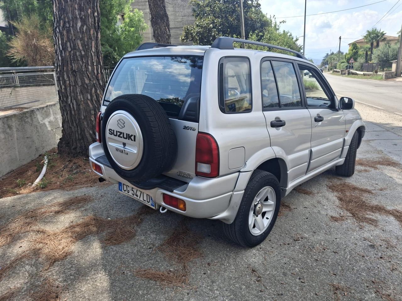 Suzuki Grand Vitara 2.0 TD 4x4 – 5 porte