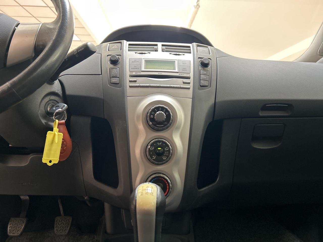 Toyota Yaris 5p 1.0 Sol