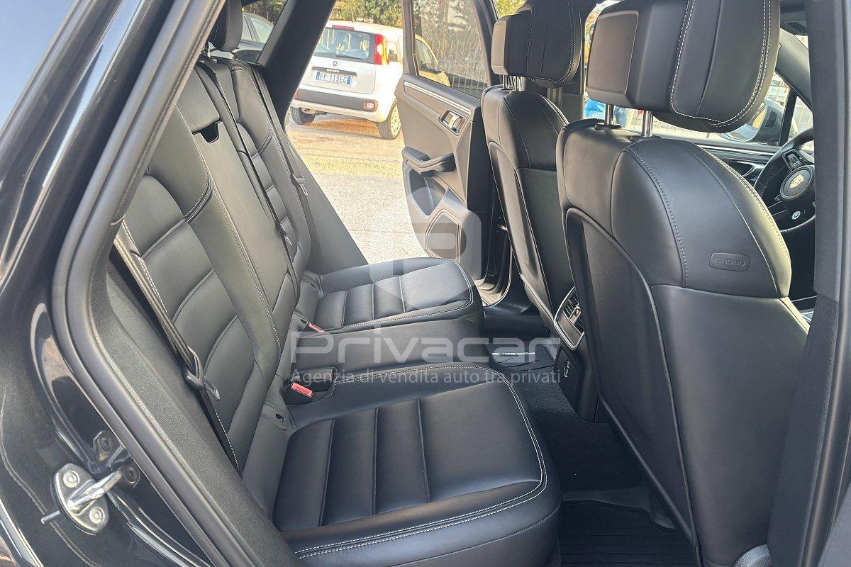 PORSCHE Macan 2.0 T