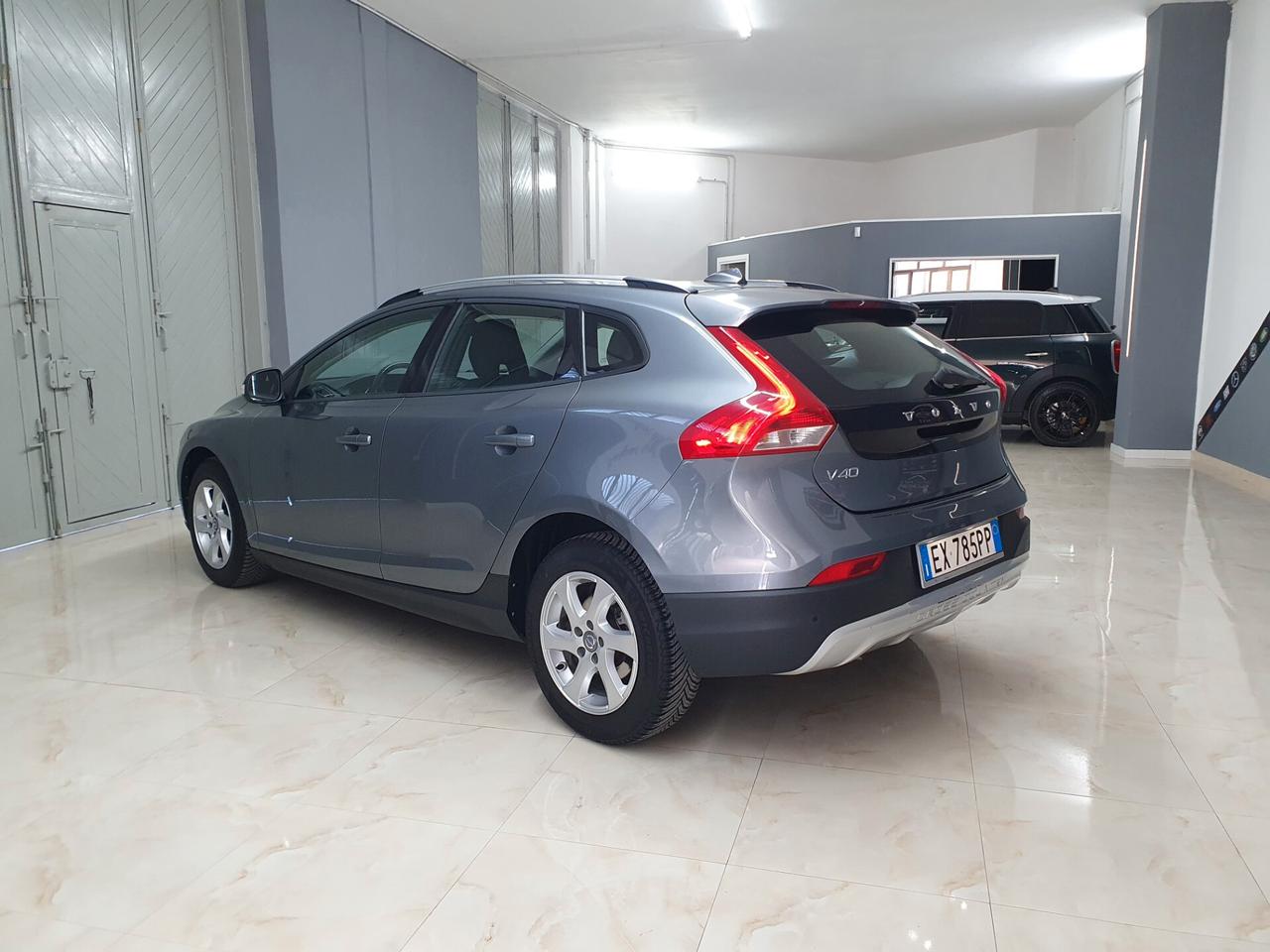 Volvo V40 Cross Country D2 1.6 115cv Momentum 2015