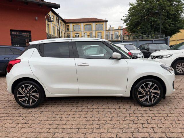 SUZUKI Swift 1.2 Hybrid Top