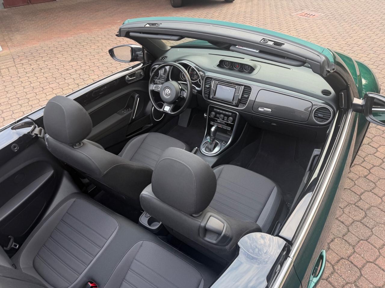 Volkswagen Maggiolino Cabrio 2.0 TSI DSG Sport Rline