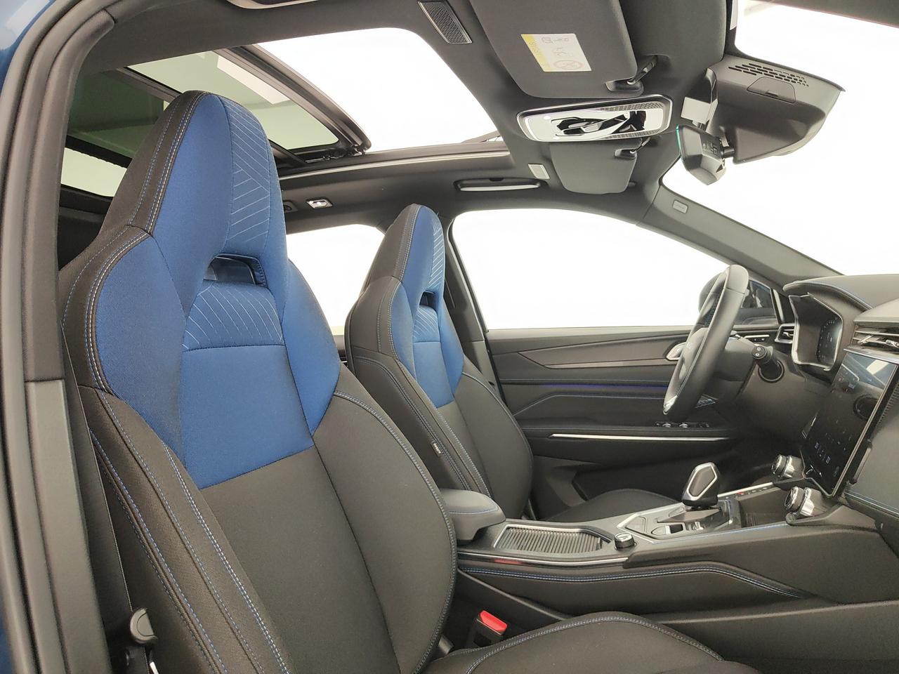 LYNK & CO 01 1.5 td phev auto