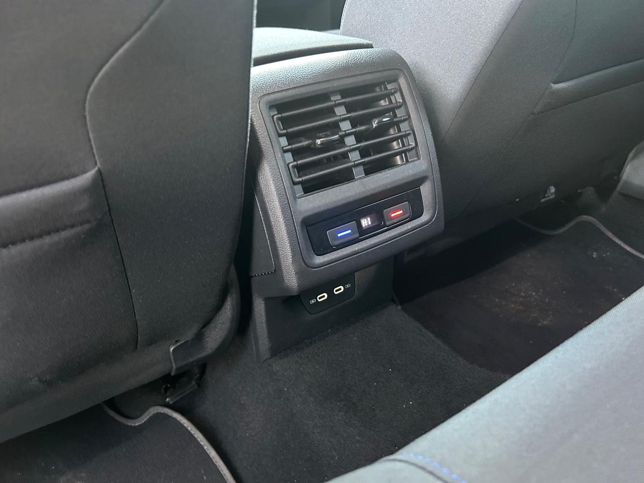 Volkswagen Golf 2.0 TDI 150 CV DSG SCR UNITED