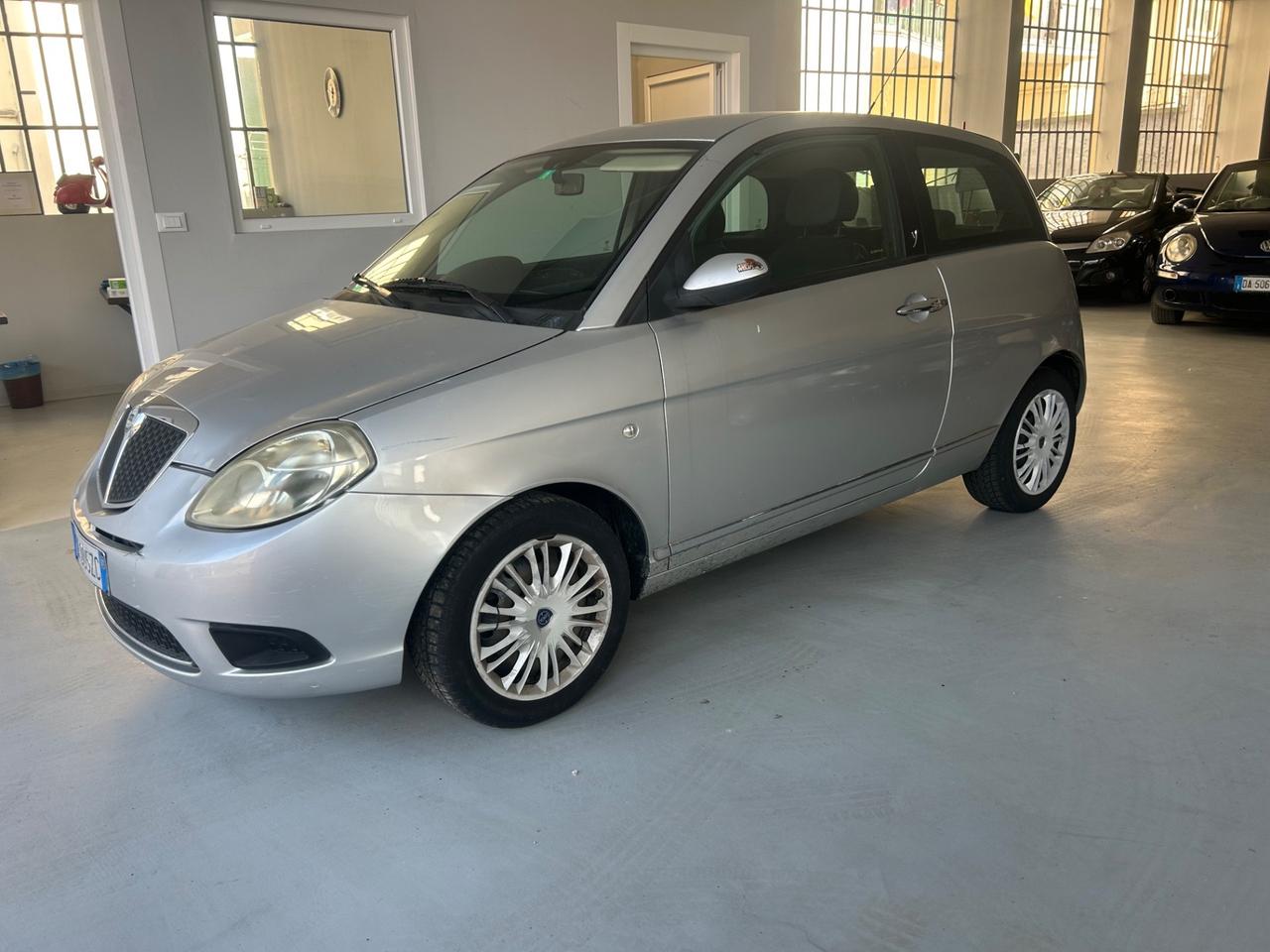 Lancia Ypsilon 1.2 Argento