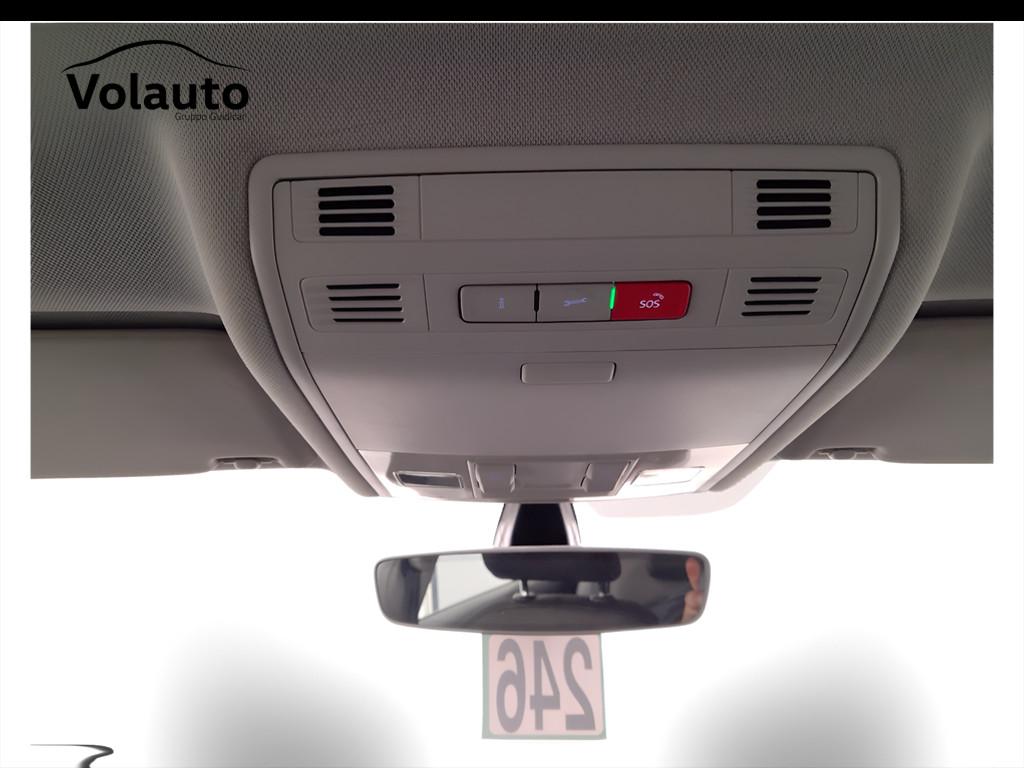 VOLKSWAGEN Golf VII 2017 5p - Golf 5p 1.5 tsi Executive 130cv dsg