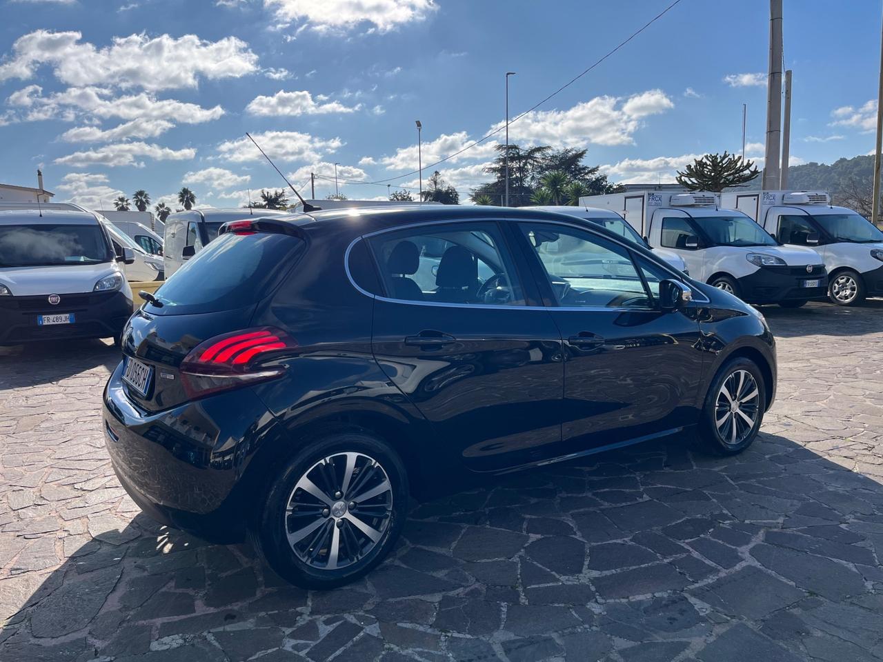 Peugeot 208 1.2 PureTech 82CV 5 porte Allure