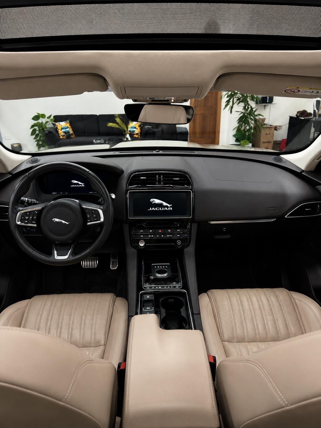 Jaguar F-Pace 2.0 D 240 CV AWD aut. Portfolio