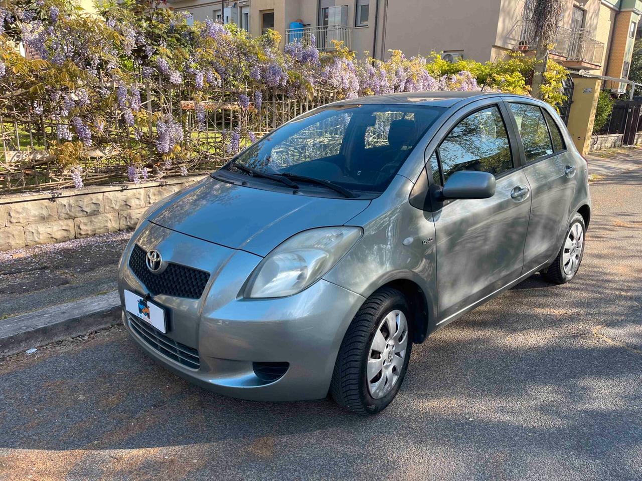 Toyota Yaris 1.4 D-4D 5 porte Sol NEOPATENTATI AUTOMATICA