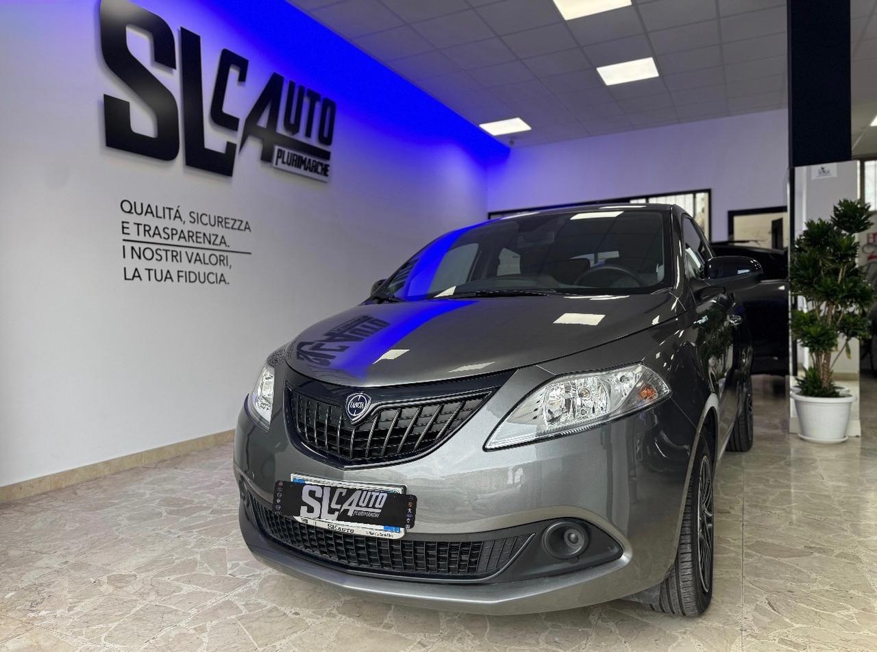 Lancia Ypsilon 1.0 FireFly 5 porte S&S Hybrid Alberta Ferretti