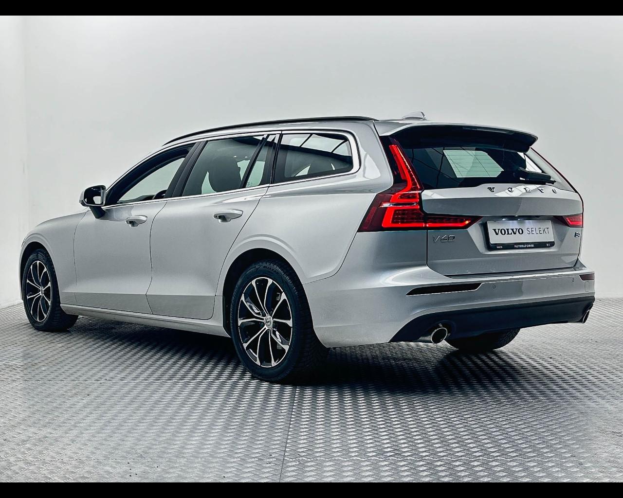 VOLVO V60 B4 (d) Geartronic Momentum Business