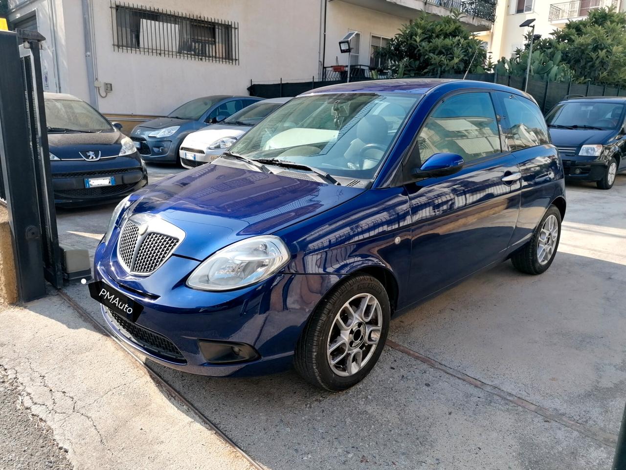 Lancia Ypsilon 1.3 MJT 90 CV Blue&Me