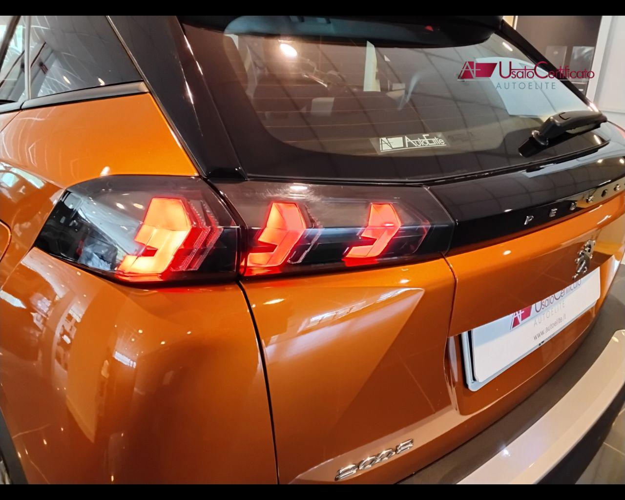 PEUGEOT 2008 BlueHDi 110 S&S Active