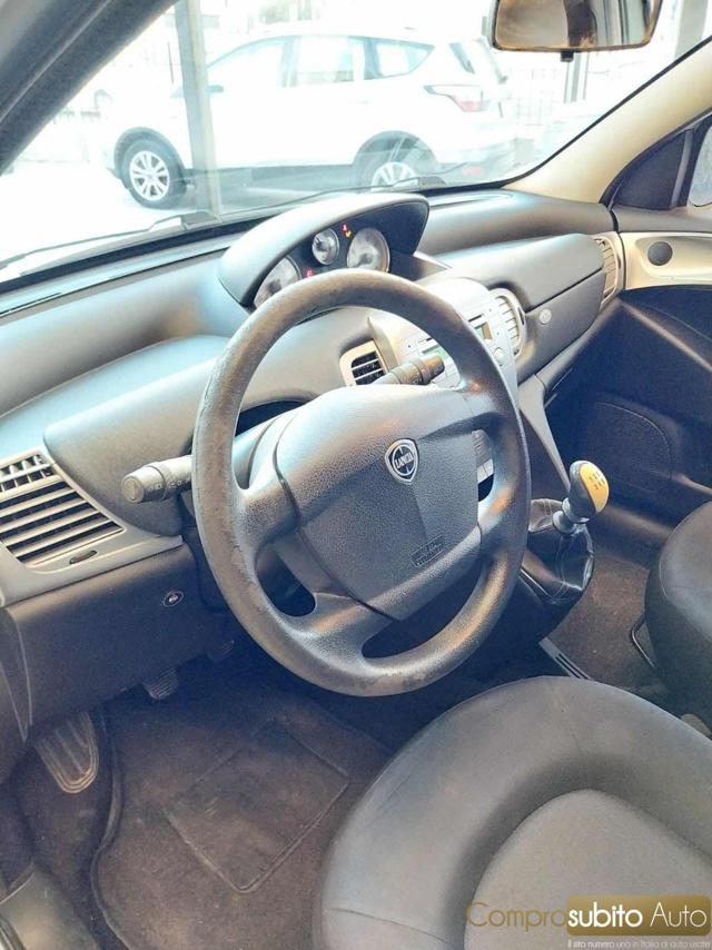 LANCIA Ypsilon 1.2 69 CV Unyca