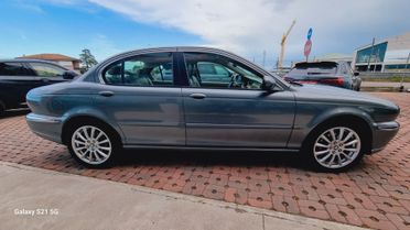 Jaguar X-Type 2.5 V6 24V cat Executive