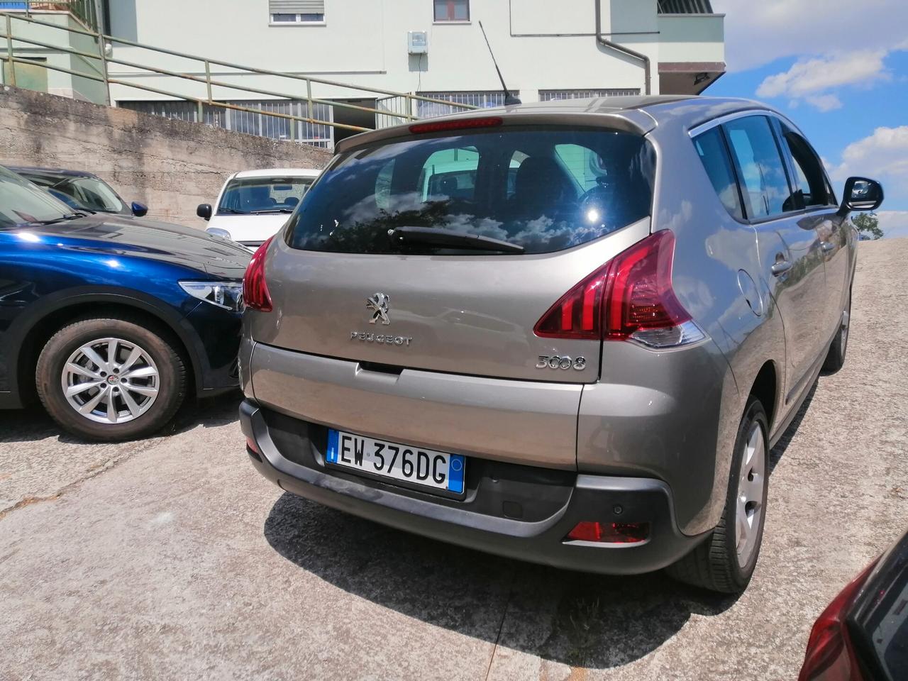 Peugeot 3008 1.6 HDi 115CV Allure