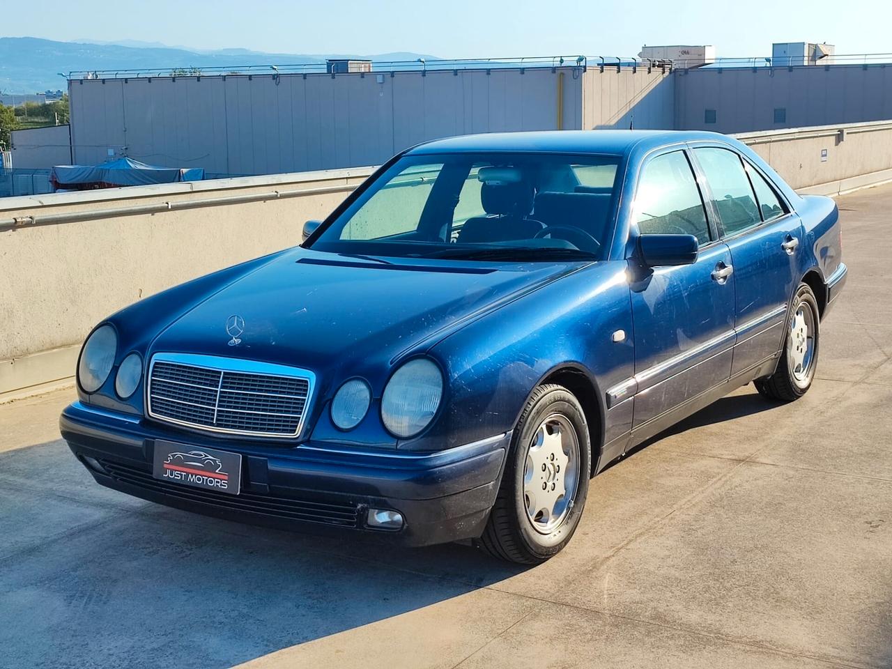 Mercedes-benz E 200 cat Elegance 140000 km