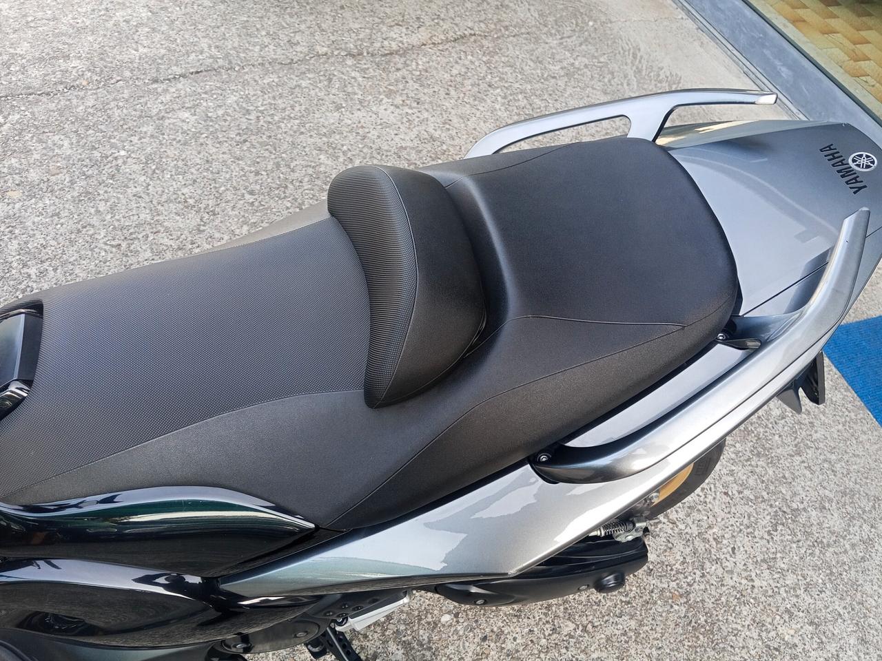Yamaha T Max 500