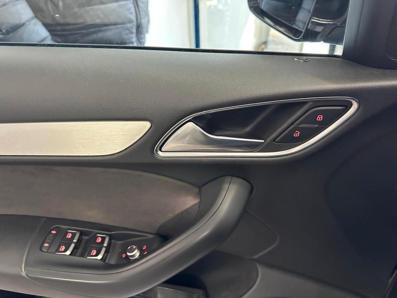 Audi Q3 2.0 TDI 150 CV S tronic line Edition