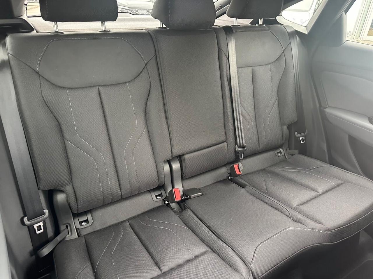 Audi Q3 40 TFSI quattro S tronic line edition