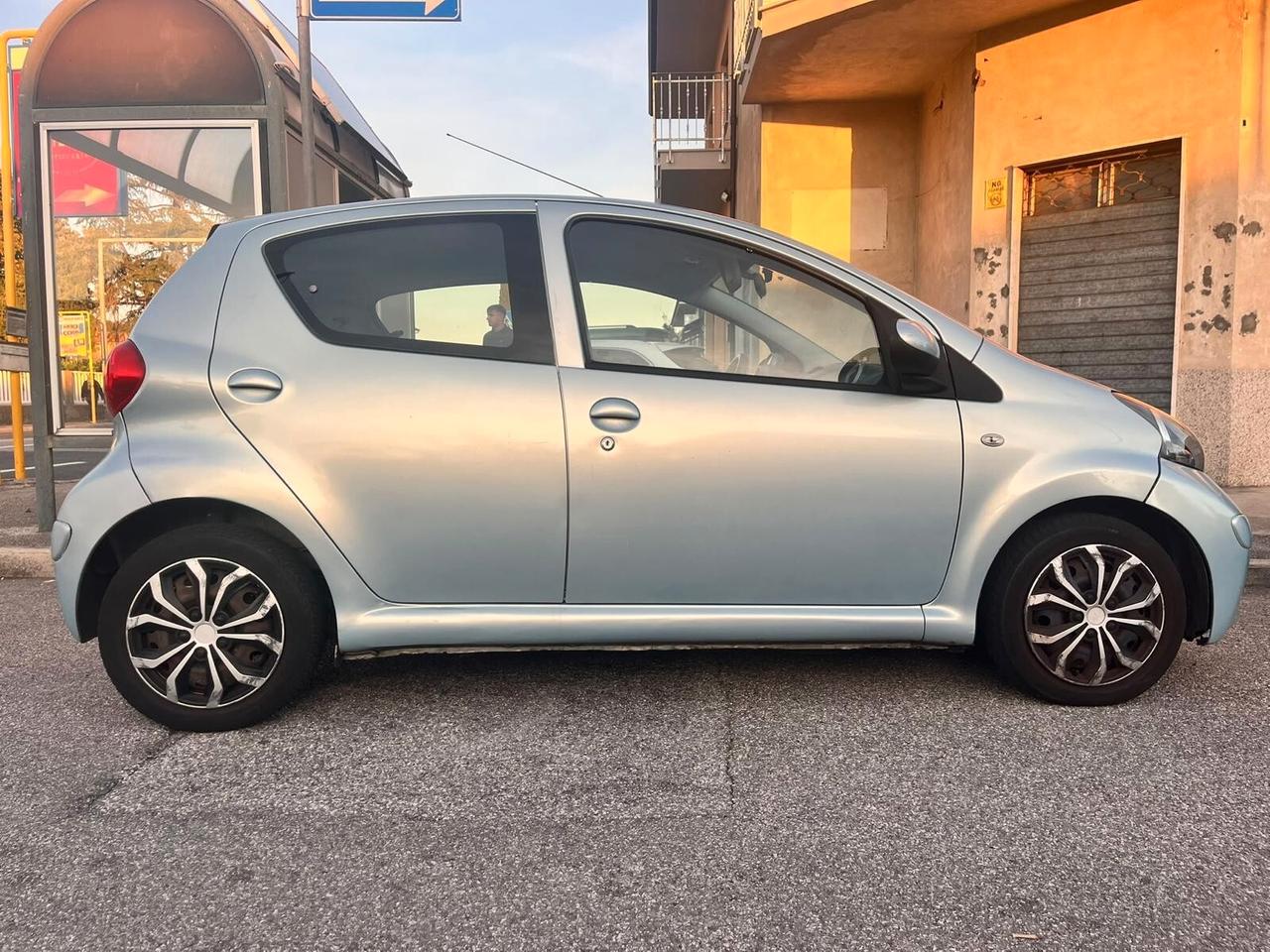 Toyota Aygo 1.0 12V VVT-i 5 porte Neopatentati