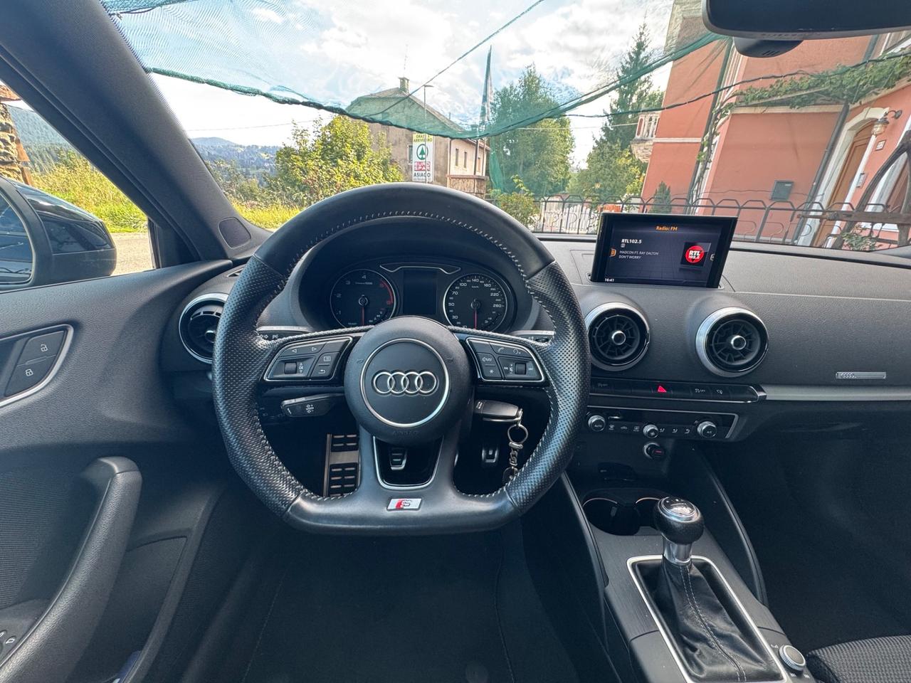 Audi A3 SPB 2.0 TDI S-Line Sline