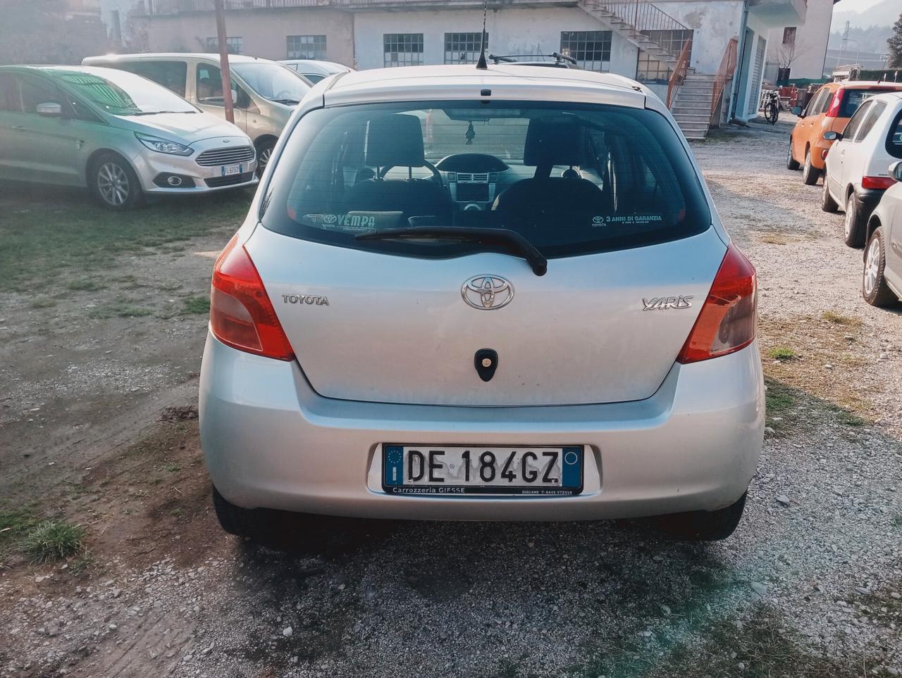 Toyota Yaris 1.0 5 porte Sol