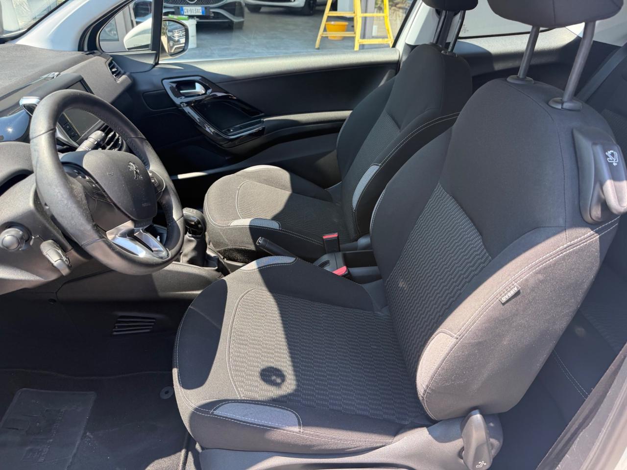 Peugeot 208 3 porte