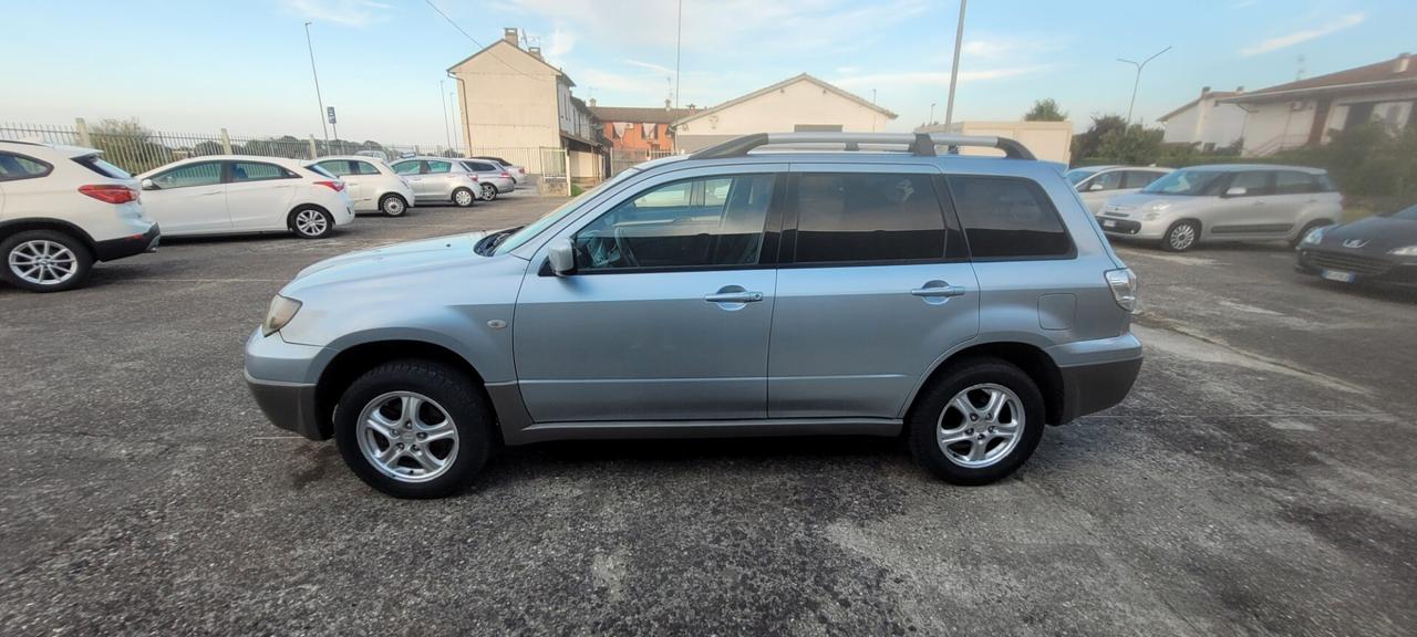 Mitsubishi Outlander GPL unico proprietario 28974 km.