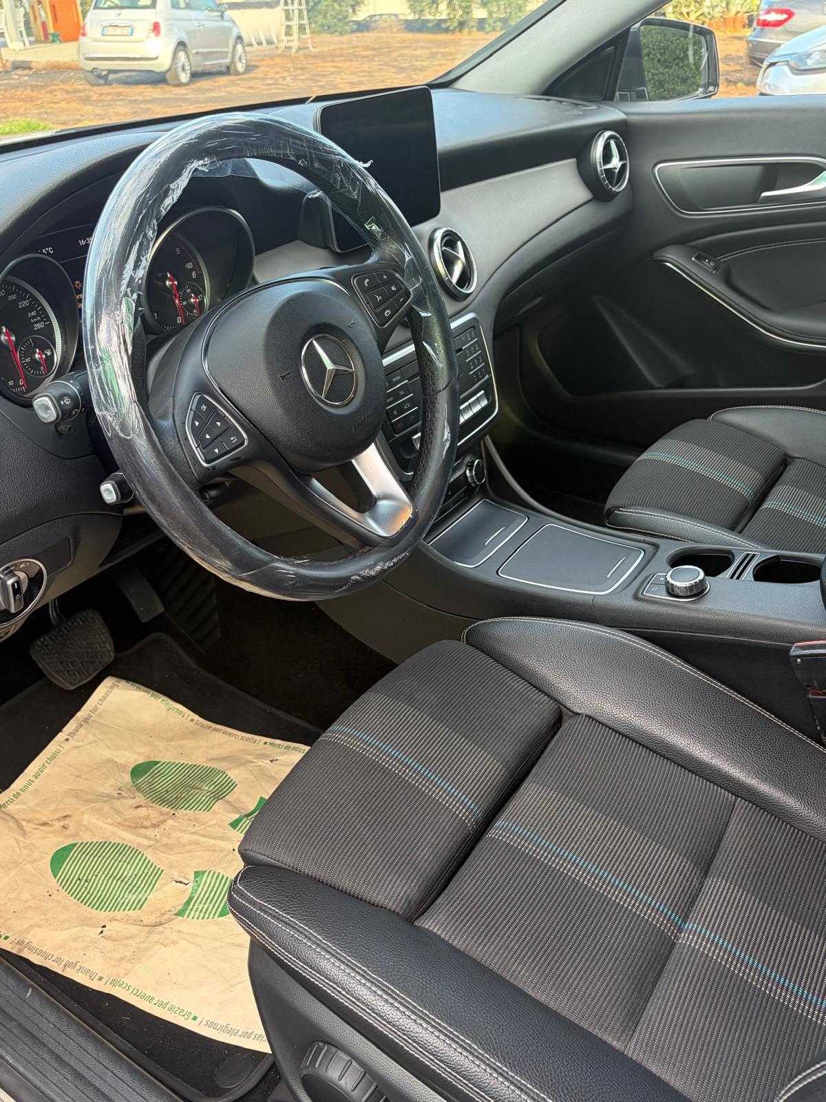 Mercedes-benz CLA 200 220 d 4Matic Automatic Sport