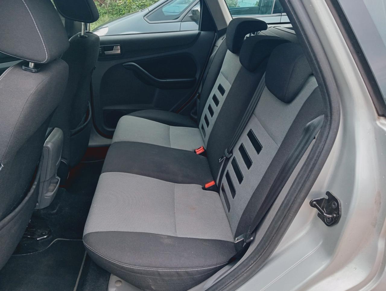 Ford Focus 1.6 TDCi (110CV) 5p. Tit. DPF