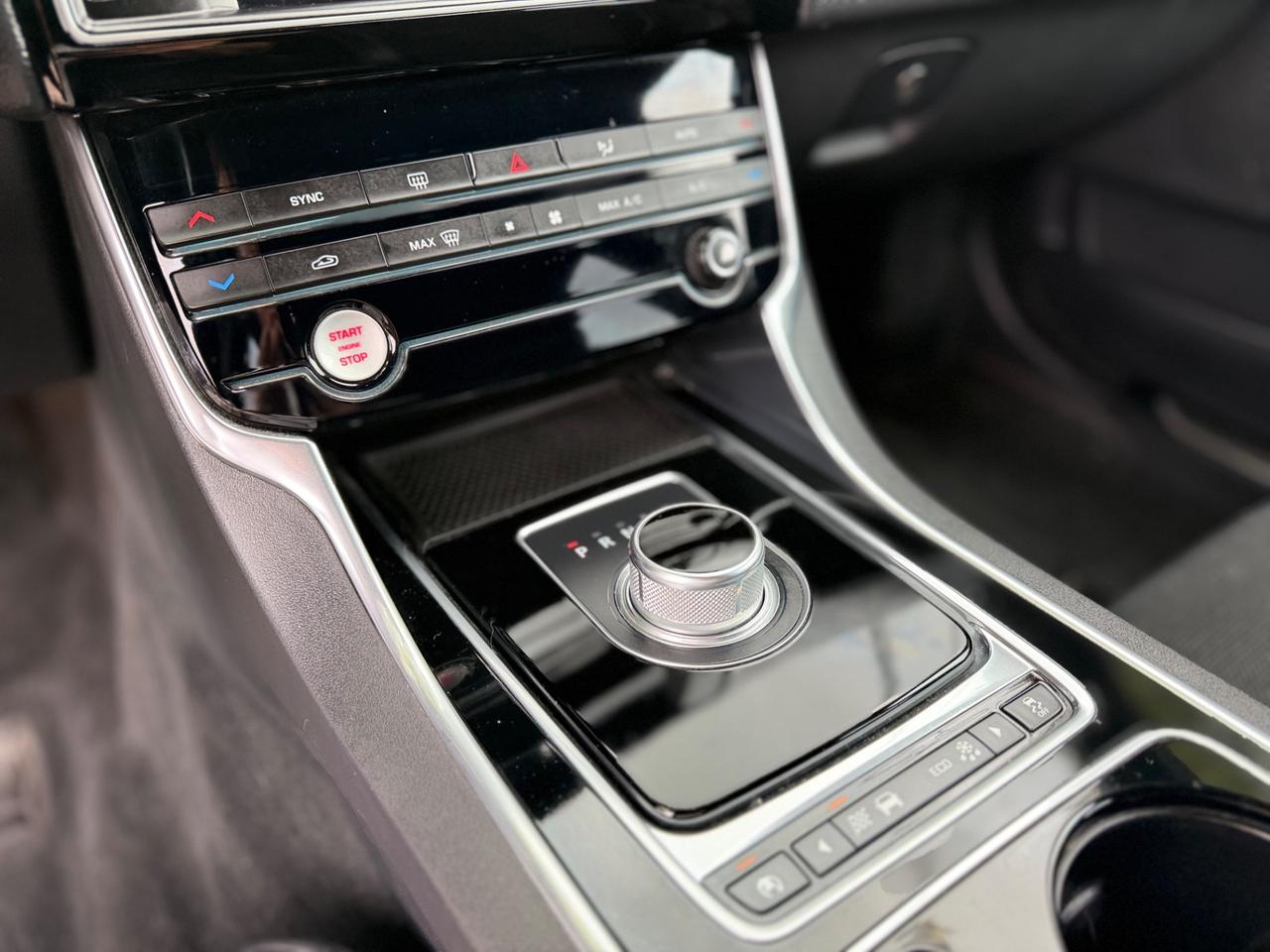 Jaguar XE 2.0 R-Sport D Turbo