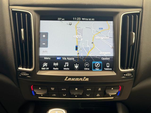 MASERATI Levante V6 Diesel 250cv AWD Granlusso (Tetto/APP/Retro)