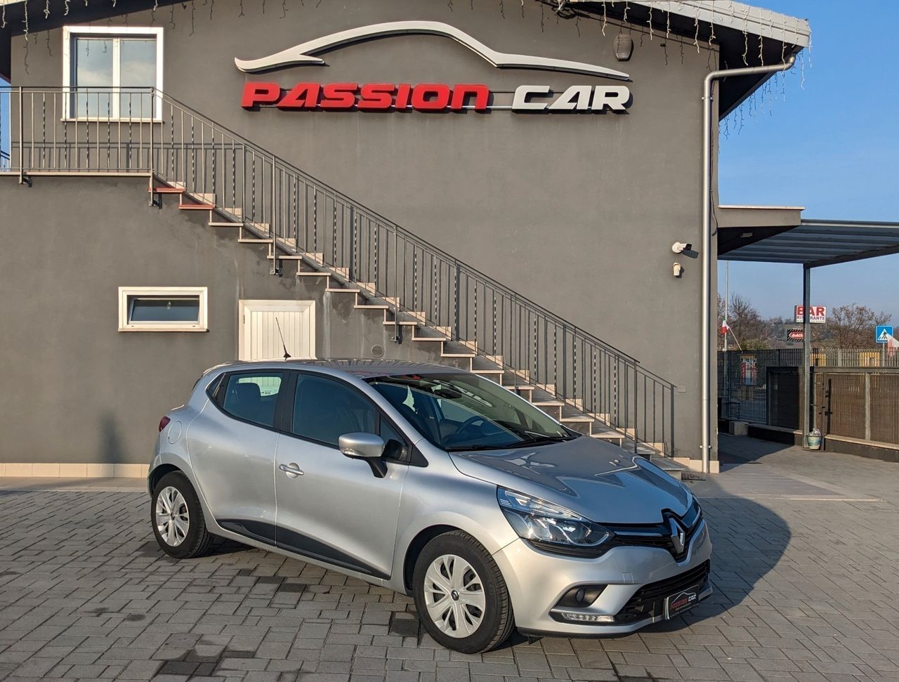 Renault Clio 1.5 dci - 90cv - 5p. - UNIPRO