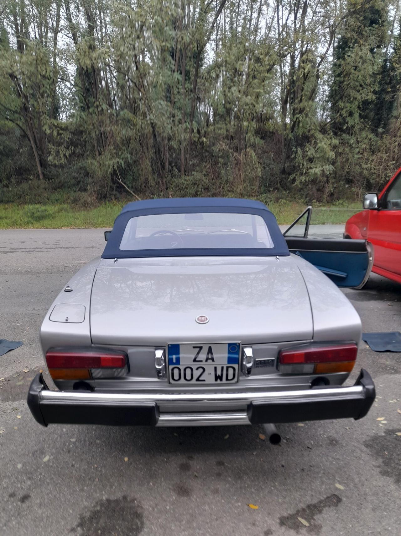 Fiat 124 Spider PININFARINA