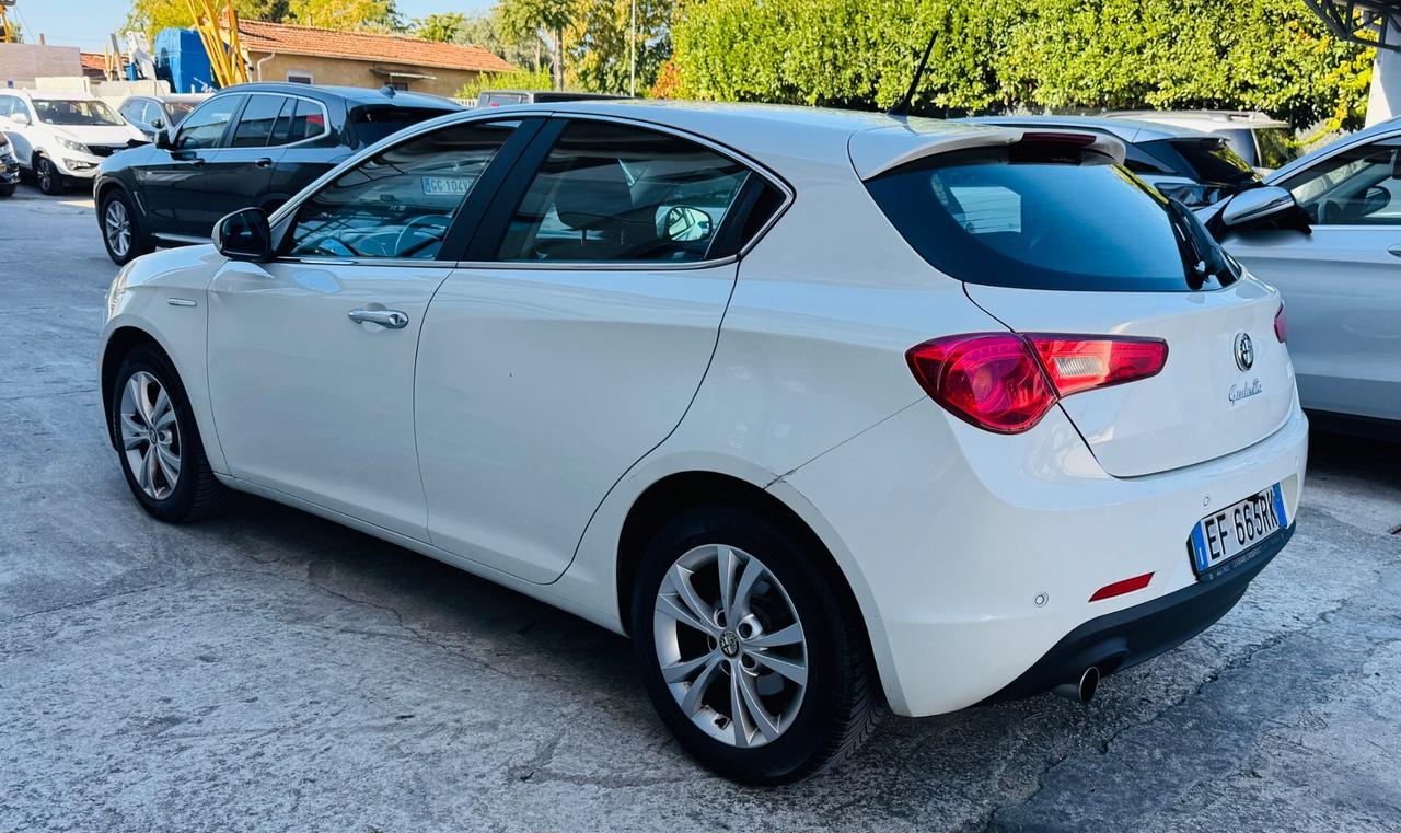 Alfa Romeo Giulietta 1.6 JTDm-2 105 CV Exclusive