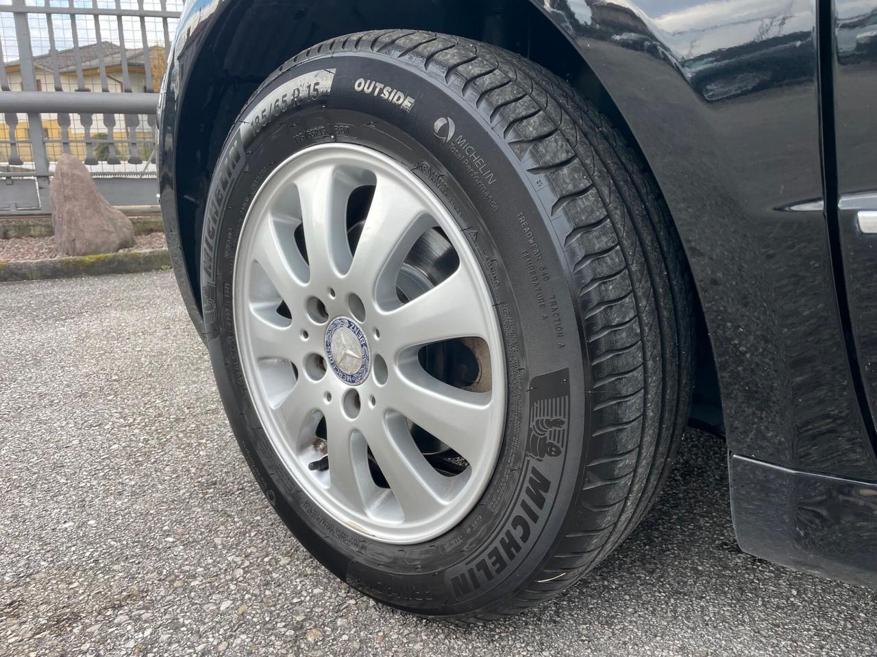 Mercedes-Benz A 160 BlueEFFICIENCY 95cv