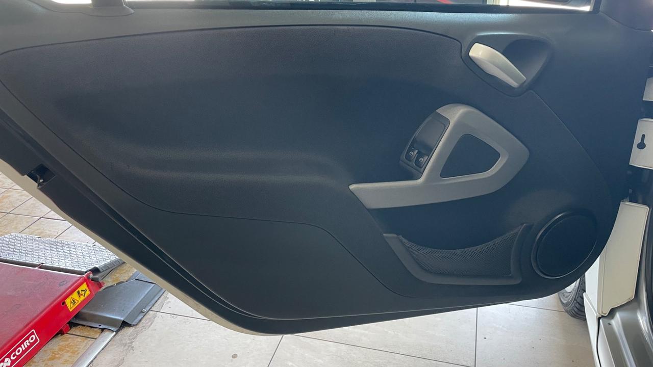 Smart ForTwo 1000 52 kW MHD coupé pure