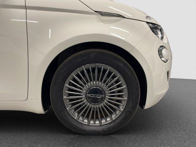 FIAT 500e Berlina 42 kWh Passion