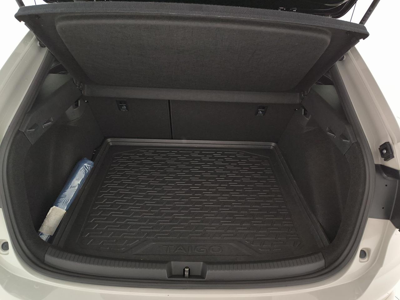 Volkswagen Taigo 1.0 tsi r-line 110cv